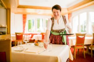 ห้องอาหารหรือที่รับประทานอาหารของ Hotel-Restaurant Sennhütte im Herzen des Südschwarzwalds