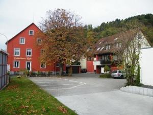 The building in which a vendégházakat is located