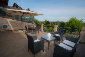 A balcony or terrace at Residenza Collina Riccione Cielo