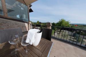 A balcony or terrace at Residenza Collina Riccione Cielo