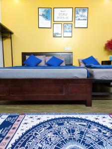 Кровать или кровати в номере Kon-Tiki DaNang Hostel