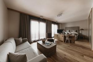Sjónvarps- og/eða afþreyingartæki á Eco & Wellness Boutique Hotel Sonne