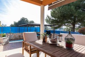 Balkón alebo terasa v ubytovaní Villa Veronica with great sea view & private pool - calm & relax holidays in Istria