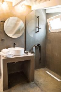 Ένα μπάνιο στο Living in Nafplio Luxury Apartments +24 φωτογραφίες