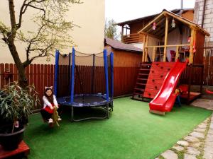Herní místnost nebo prostor pro děti v ubytování D&D Busteni