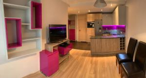 Kuchyňa alebo kuchynka v ubytovaní Apartament ONE ogródek i parking