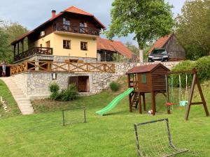 Legeområdet for børn på Gorski kotar , Kuća za odmor Kratohvil