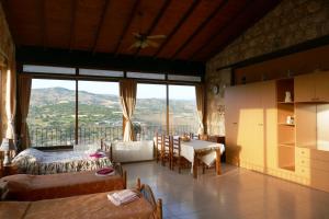 Nespecifikovaný výhled na hory nebo výhled na hory při pohledu z bed and breakfast
