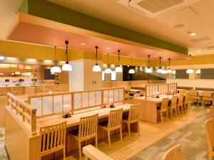מסעדה או מקום אחר לאכול בו ב-Wakoshi Tobu Hotel