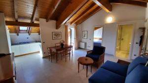 A seating area at Residence L'Ulivo