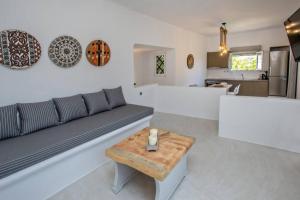 Кухня или мини-кухня в Beachside Villa Agios Sostis
