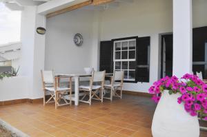 Afbeelding uit fotogalerij van Villa SES TANQUES 17 in Es Canutells +19 foto's