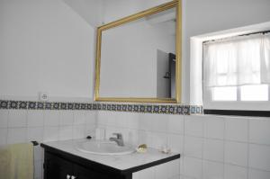 Ένα μπάνιο στο Villa SES TANQUES 17 +19 φωτογραφίες