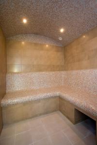 Koupelna v ubytování Hotel SPA Arkadia