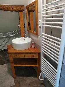 Koupelna v ubytování Apartmány Svatá + 37 fotografií