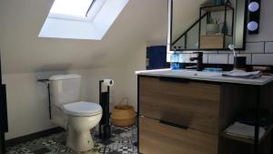 Ένα μπάνιο στο Maison Acacias Le Mans +27 φωτογραφίες