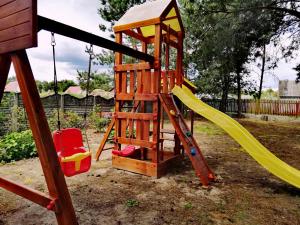 Детская игровая зона в Агроусадьба Сосновый двор в Прилуках под Брестом