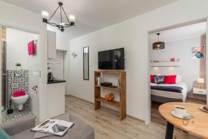 Telewizja i/lub zestaw kina domowego w obiekcie Goma Rent Długa Old Town Gdańsk