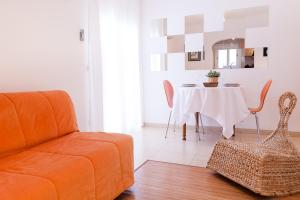 Posezení v ubytování Patio Budget Apartment 12