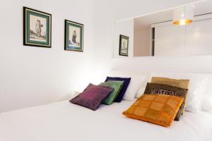 Postel nebo postele na pokoji v ubytování Patio Budget Apartment 12
