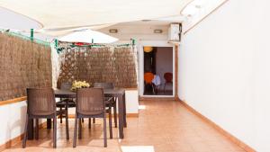 Posezení v ubytování Patio Budget Apartment 12