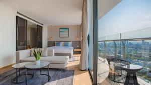 Khu vực ghế ngồi tại Sel de Mer Hotel & Suites