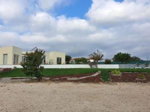 a view of a house from the driveway at Monte do Mosteiro CountryHouse in Batalha