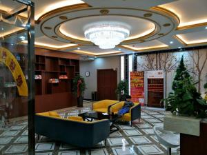 Lobbyen eller receptionen på JUN Hotels Hebei Shijiazhuang Lingshou Zhongtian Commercial Building