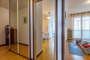 Postel nebo postele na pokoji v ubytování ZIA DINA APARTMENT