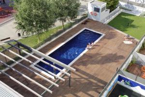 Bazén v ubytovaní 1217 - POOL AND BEACH NICE APARTMENT II alebo v jeho blízkosti