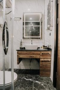 A bathroom at Otel Grand Lark İstanbul