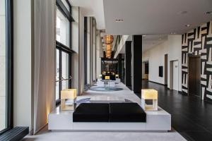 Postel nebo postele na pokoji v ubytování Steigenberger Airport Hotel Berlin