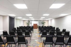 Area bisnis dan/atau ruang konferensi di Baymont by Wyndham Murfreesboro