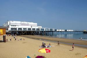 Gallery image of Sandy Feet Retreat, reduced ferry fair, please contact us direct in Sandown