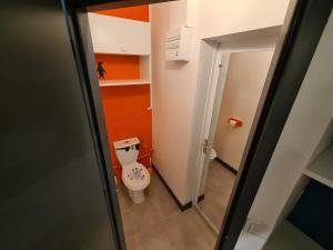 Ένα μπάνιο στο Maison 2 Chambres Parking Linge de lit fourni +25 φωτογραφίες