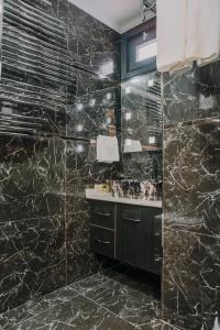 A bathroom at Otel Grand Lark İstanbul Még 37 kép