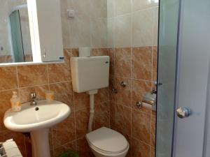 Koupelna v ubytování Apartment Harmonija apatin