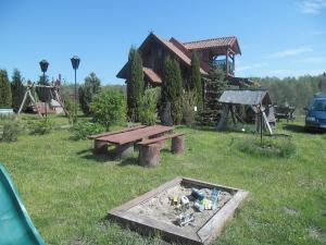 Photo de la galerie de l'établissement Domek letniskowy Rancho do wynajęcia 7osobowy Rybaczówka, à Banie Mazurskie