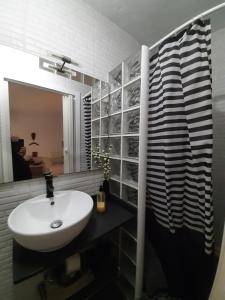 Kúpeľňa v ubytovaní Dos Casitas, Dos Calles, - Loft de la Morena o Estudio JR
