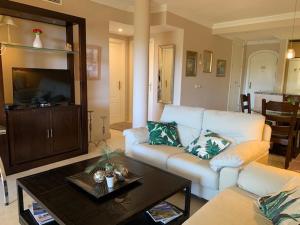 GOLF & BEACH .APTO 2 BEDROOM SANTA MARIA GOLF MARBELLA ...