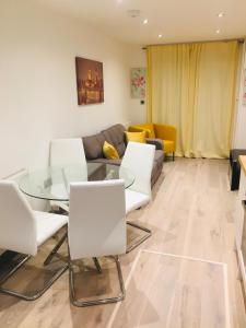 Gallery image of CLASSIC BRIXTON CITY APARTMENT in London +21 photos