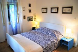 Łóżko lub łóżka w pokoju w obiekcie Rustic Holiday Home Miketa