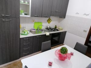 Kuchyňa alebo kuchynka v ubytovaní Il Nodo