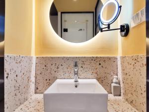 Koupelna v ubytování Roomix Shanghai