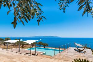 Gallery image of Blue Horizon Villas with Private Pool & Sea View in Plateies