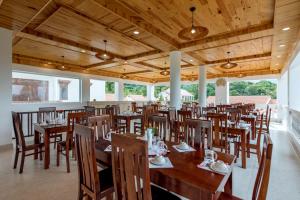 Restaurant ou autre lieu de restauration dans l'établissement Bungalow Sáng Tươi Mountains
