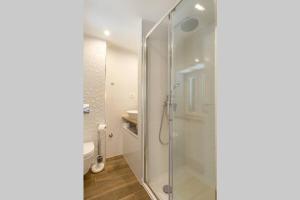 Ein Badezimmer in der Unterkunft Romantic Apartment in Center