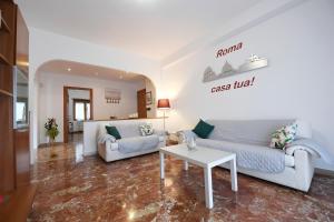 A seating area at Suite art Pigneto