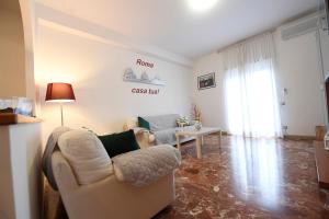 A seating area at Suite art Pigneto
