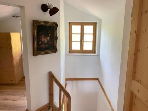 Fotografie z fotogalerie ubytování Dachgeschoss Ferienwohnung mit Charme - Top floor apartment with charme v destinaci Fischbachau
